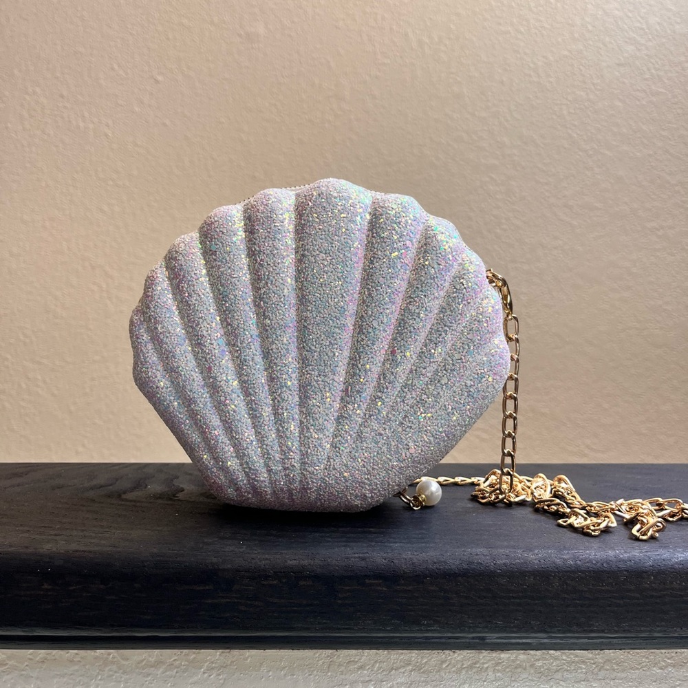 Seashell purse